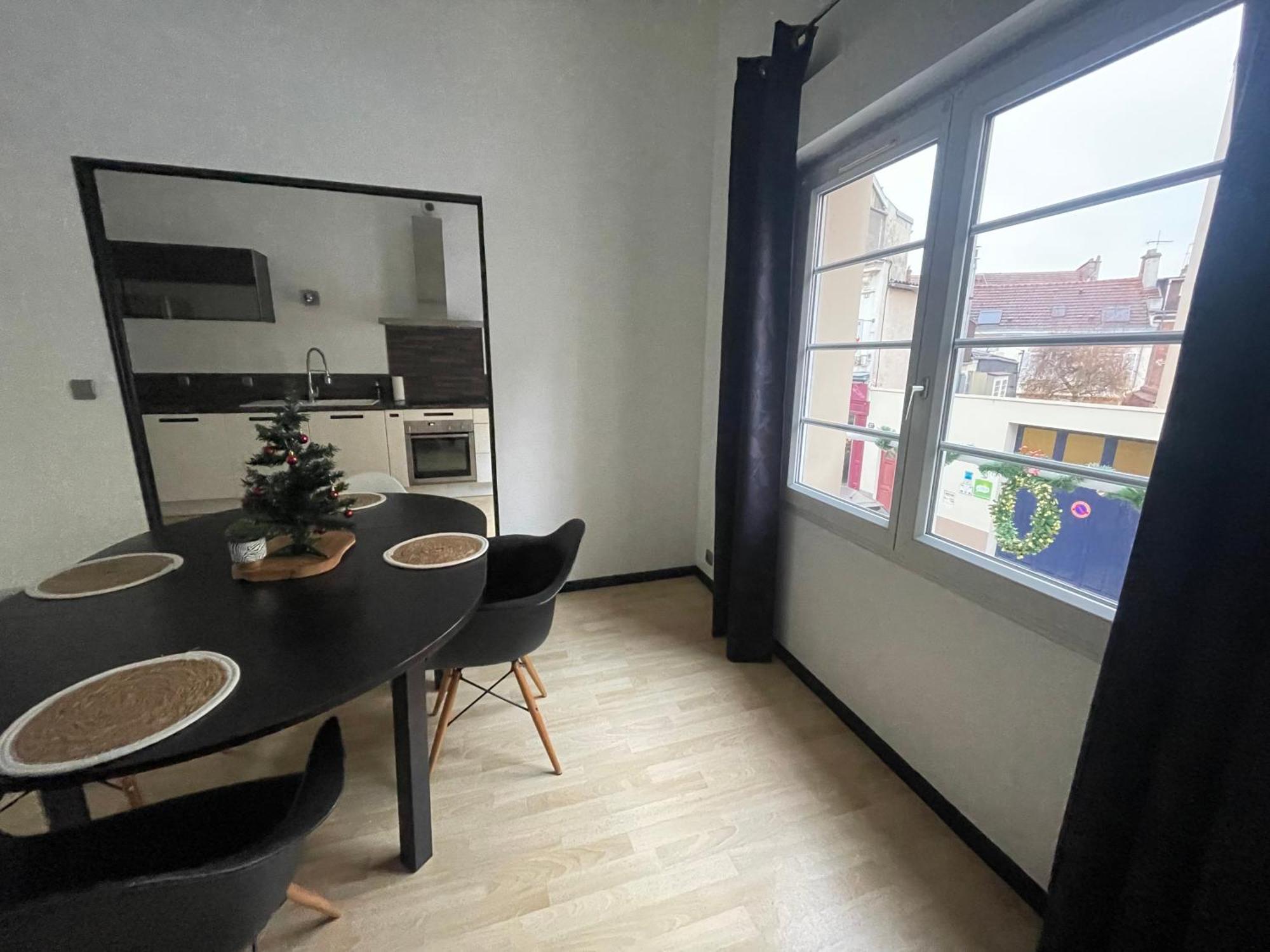 Le Nid De Sacha Apartment Еперне Екстериор снимка