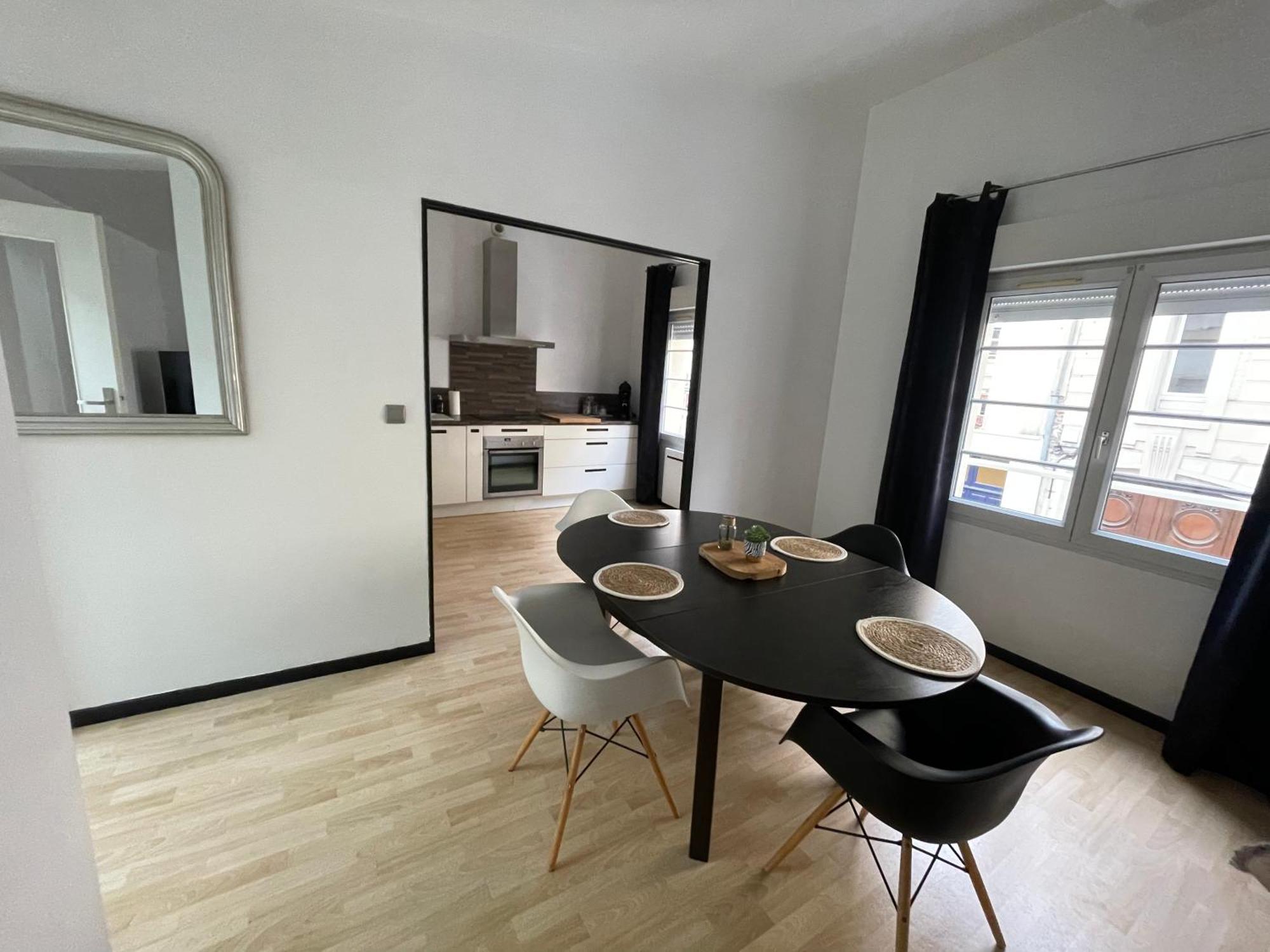 Le Nid De Sacha Apartment Еперне Екстериор снимка